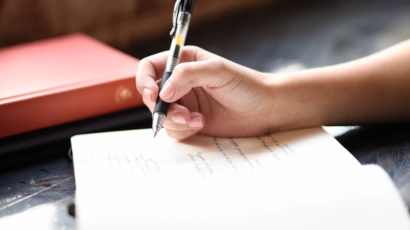 日記を書くメリットをやさしく解説|心が整う続け方と毎日が少しラクになる習慣づくり
